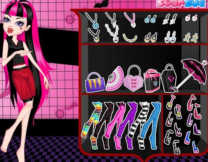 What are some online doll dress-up games?
